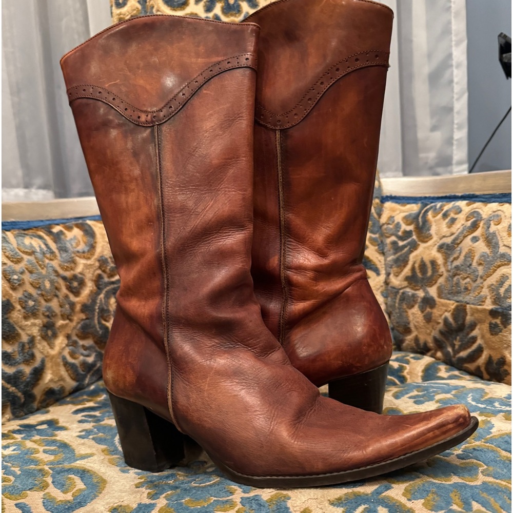Designer Rubino beautiful soft leather brown cowboy boots - don’t miss this!